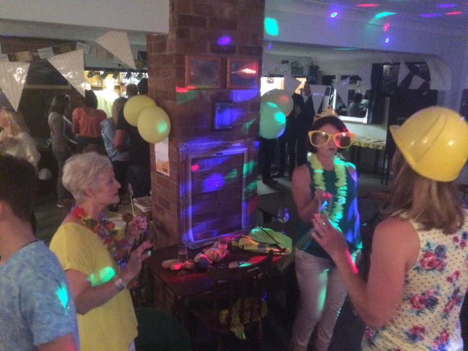 yellow_party_essex_air_ambulance_feering_2016-09-24 21-53-14